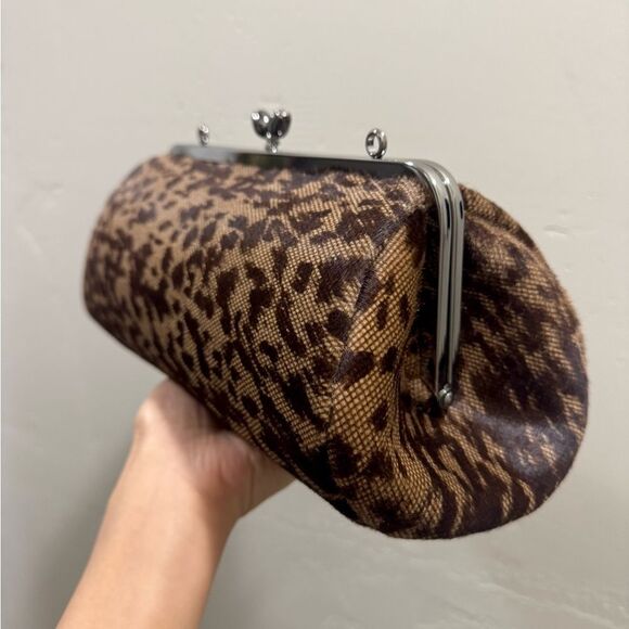 Genuine Hair On Calf-hide Handmade Tulip" Shaped Kisslock Baguette Bag - Picture 9 of 16